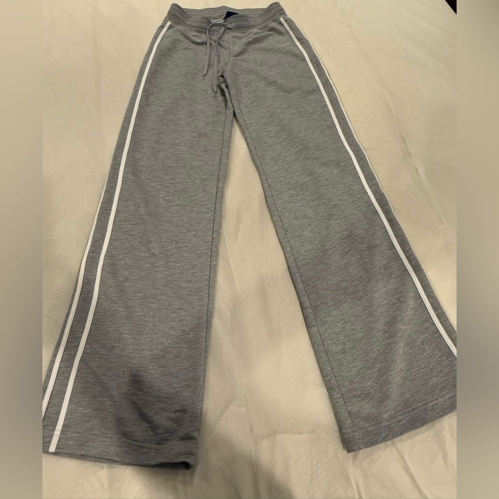 Reebok wide leg sweatpants size extra small